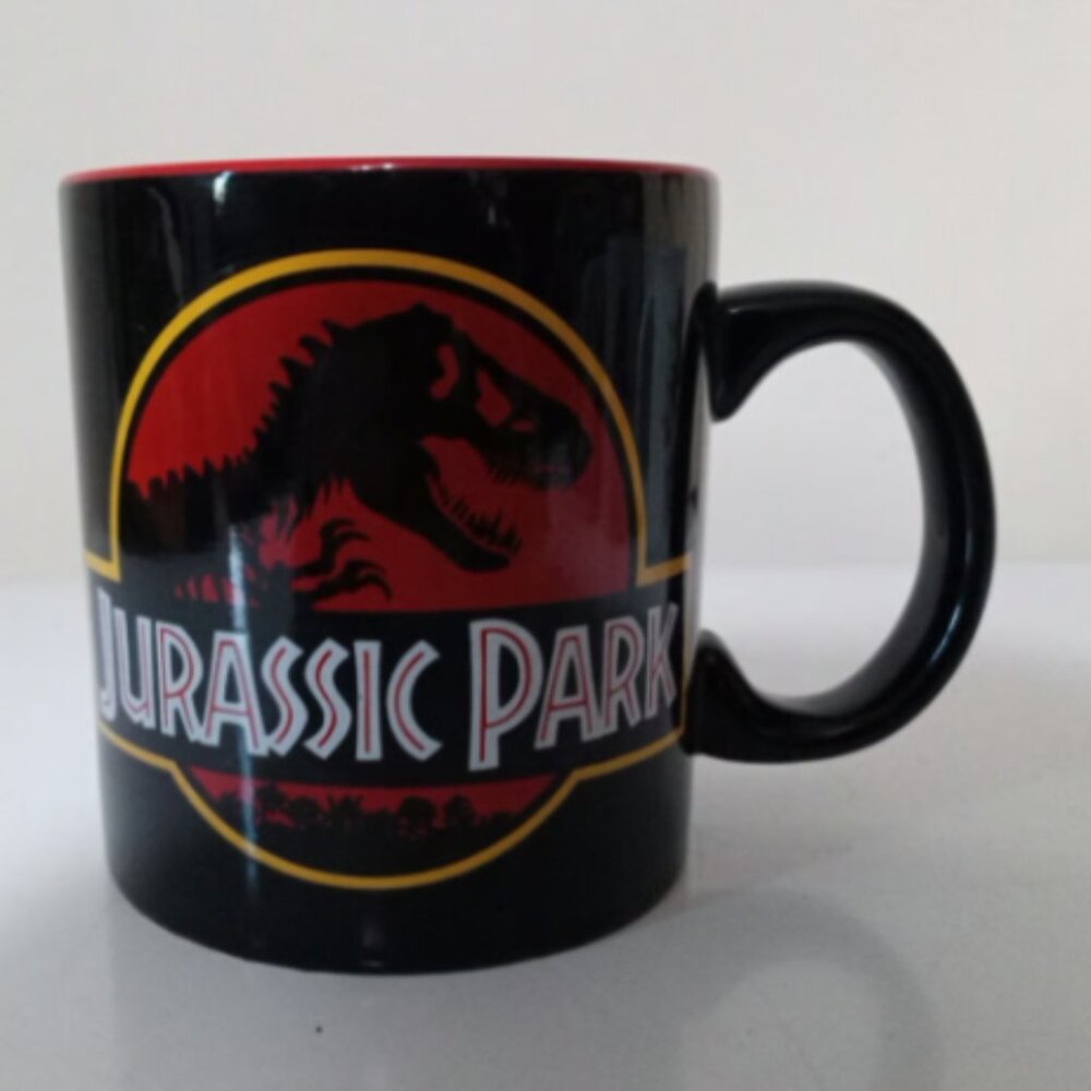 Universal Studios! Jurassic Park! 20oz Black! Ceramic Camper Coffee Cup Mug!